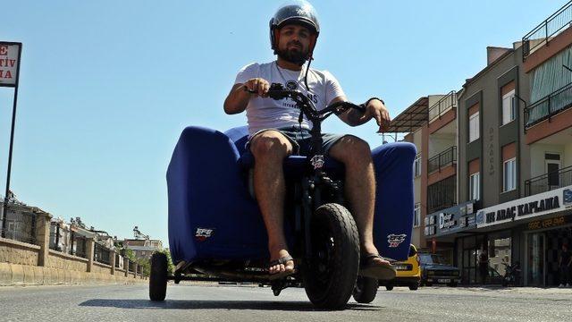 Antalya'da oto aksesuarcı koltuktan motosiklet yaptı