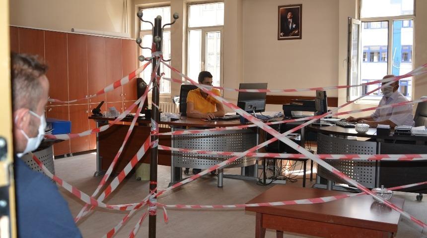 Hakkari belediyesi Koronavir&uuml;s tedbirlerinde &ouml;rnek oldu