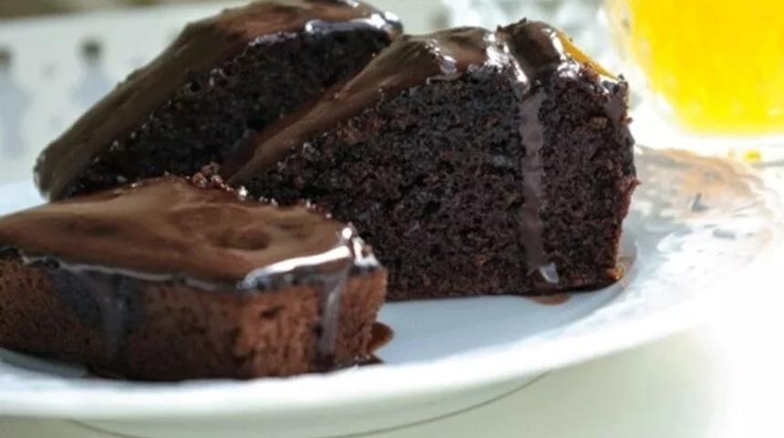 Islak Kek Sevenler için Bambaşka Bir Tat: Çaylı Kek Tarifi