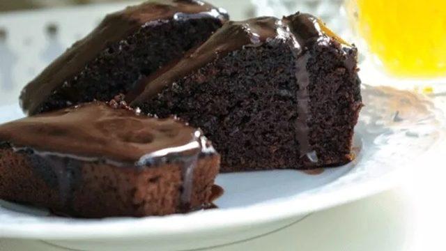 Islak Kek Sevenler için Bambaşka Bir Tat: Çaylı Kek Tarifi