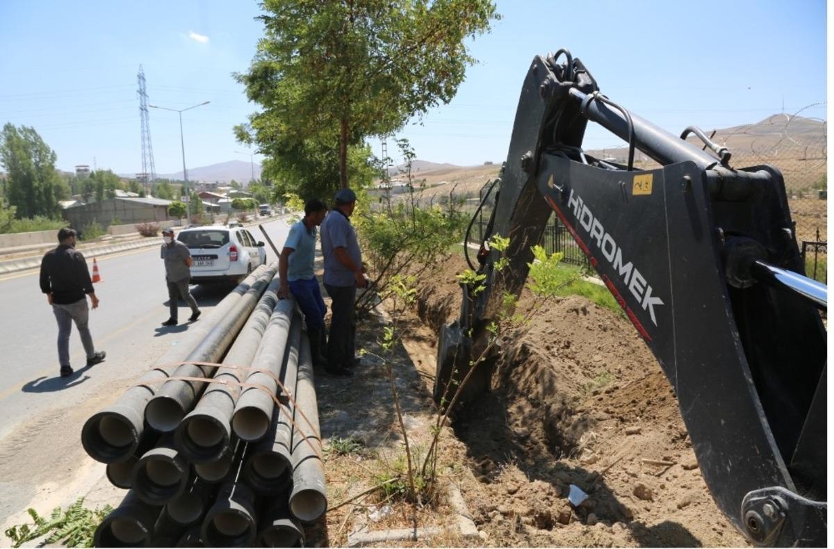 VASKİ eskiyen ve paslanan su hatlarını yeniliyor