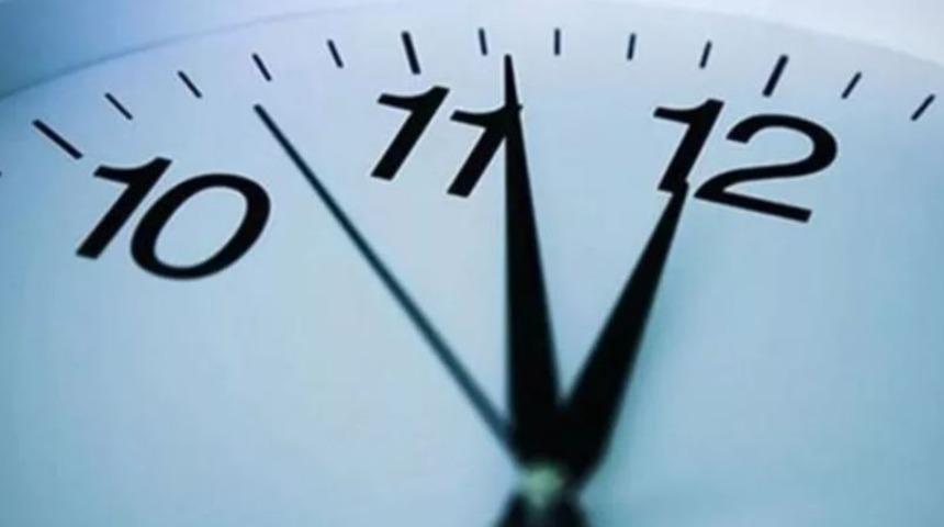 Mesai saatleri değişiyor mu? Koronavir&uuml;sten dolayı mesai saatleri değişecek mi? Uzmanından toplu taşıma &ouml;nerisi!