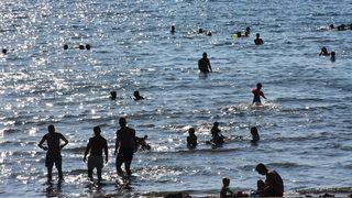 Sıcak hava sahilleri doldurdu