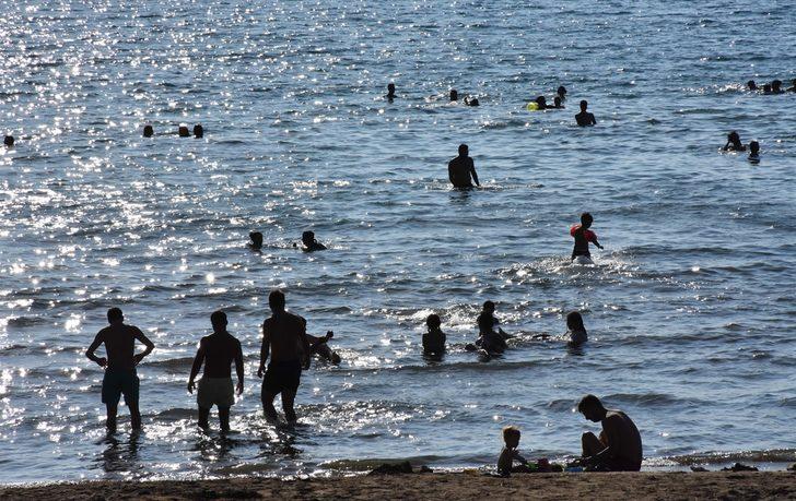 Sıcak hava sahilleri doldurdu G5