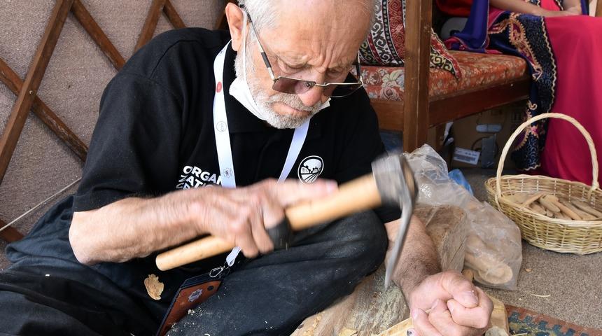 Tahta kaşığa adanan 60 yıl