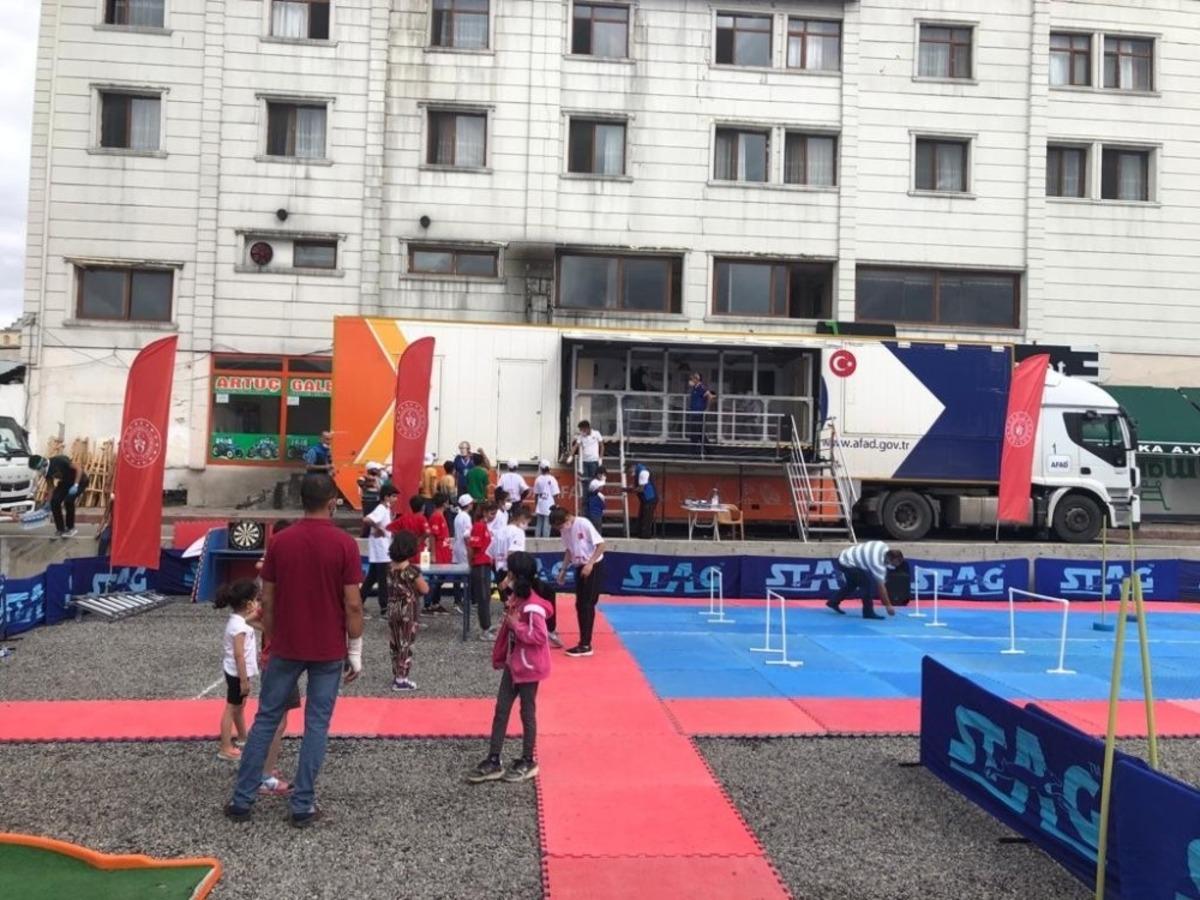 Deprem sim&uuml;lasyon eğitim tırı, Malazgirt&rsquo;te