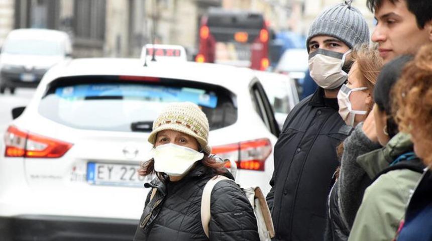 İtalya'da günlük yeni vaka sayısı binin altına geriledi