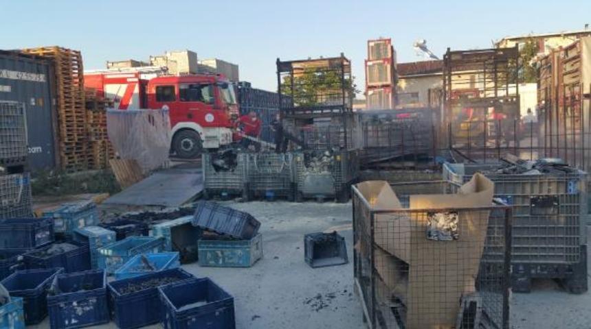 Gebze'de plastik fabrikasında korkutan yangın