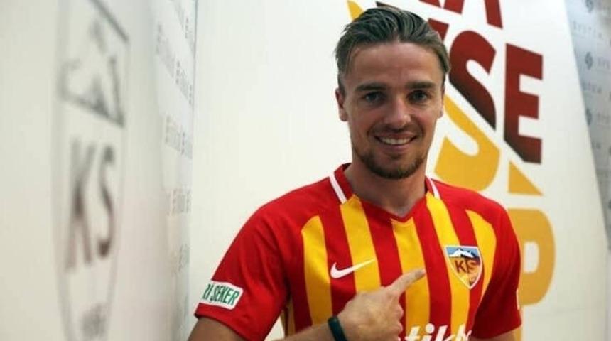 Kayserispor Ben’i gönderdi