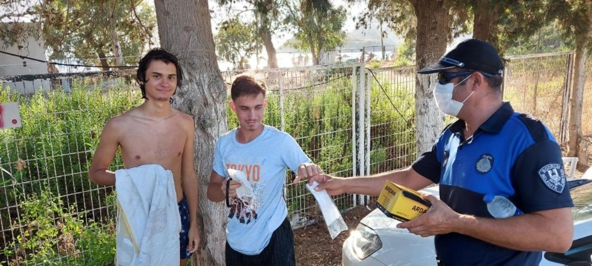 Bodrum Zabıtası bir haftada 5 bin 500 maske dağıttı