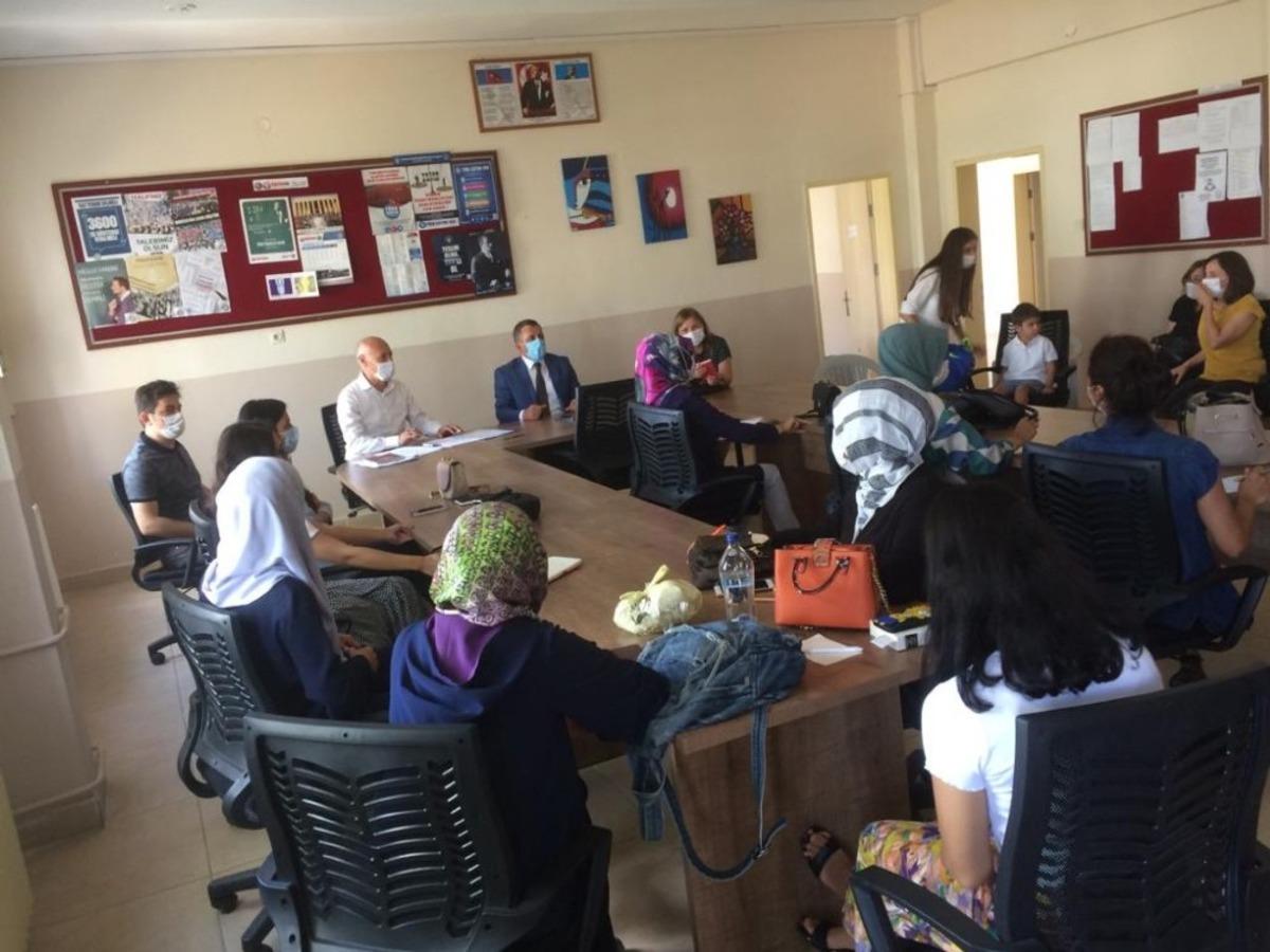 &Ccedil;orlu Milli Eğitim M&uuml;d&uuml;r&uuml; Erdoğan, yeni eğitim yılı hazırlıklarını inceledi