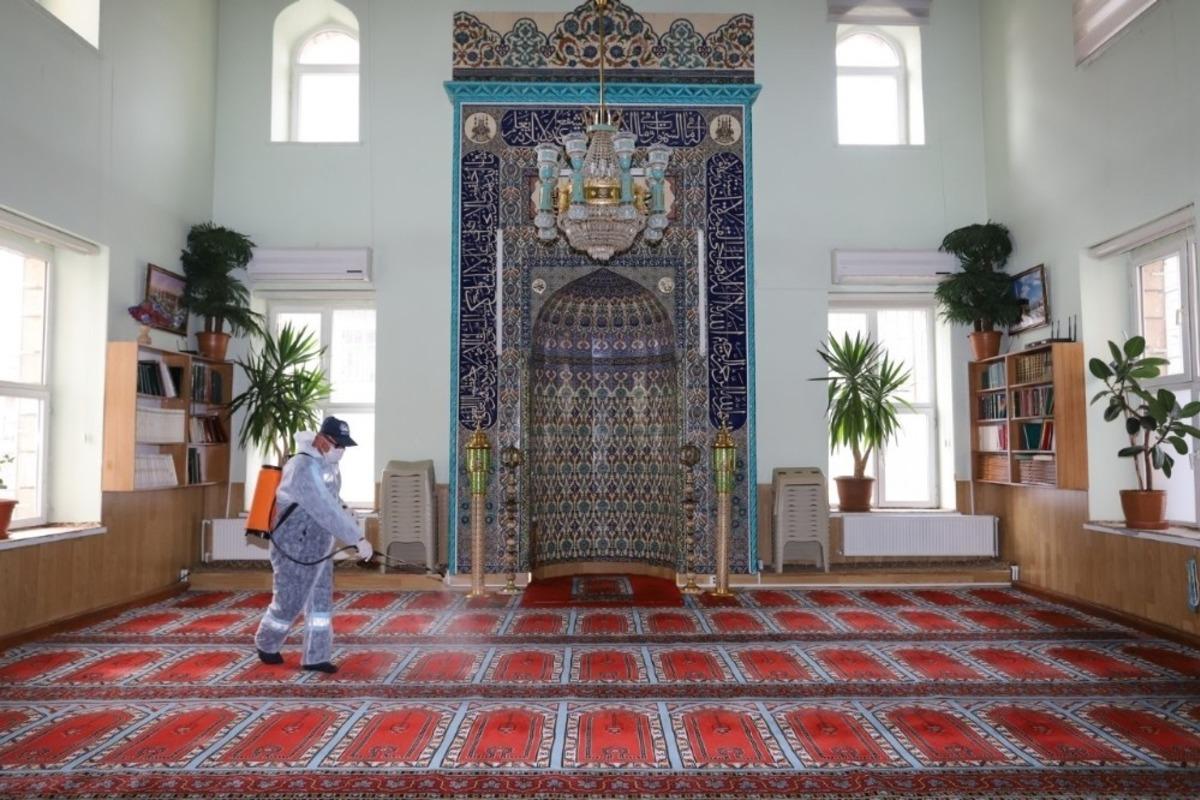 Nevşehir&rsquo;de camiler dezenfekte ediliyor