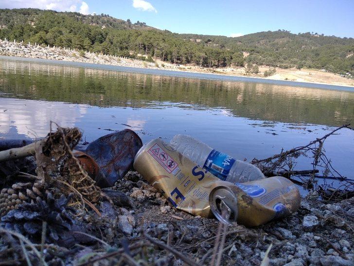 Çevreci gençten örnek davranış G2