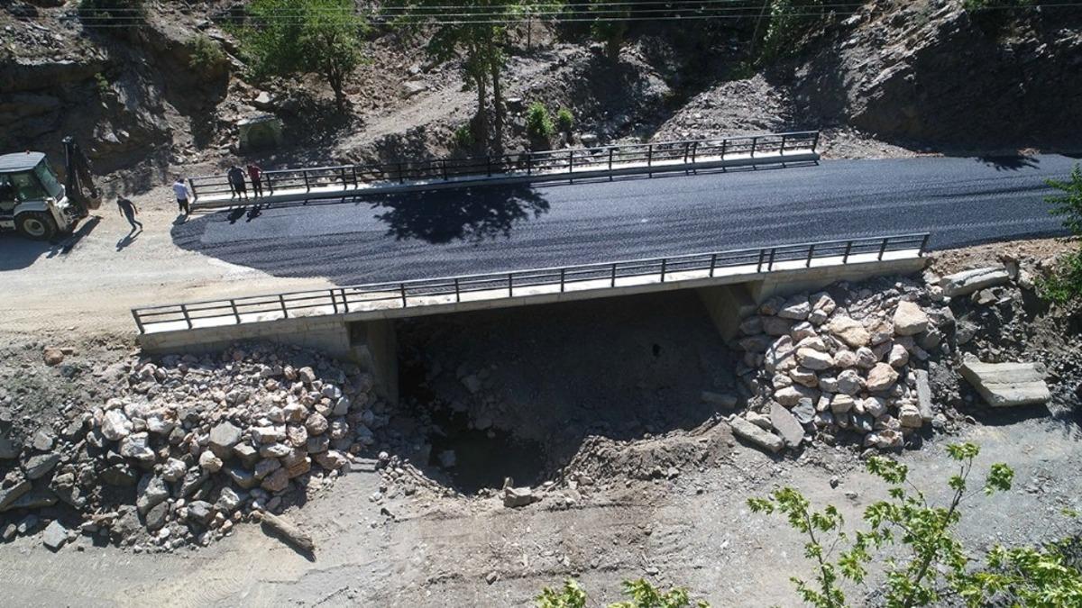 B&uuml;y&uuml;kşehir&rsquo;den il&ccedil;elere asfalt hamlesi