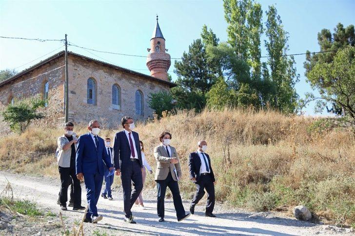 Vali Çelik: "Öncelikli görevimiz, Kütahya Hisar Kalesi’ni geleceğe aktarmak" G3