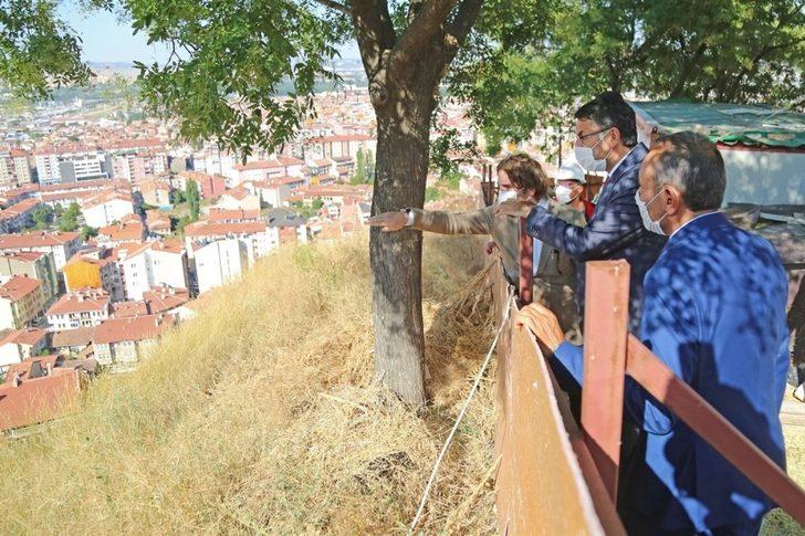 Vali Çelik: "Öncelikli görevimiz, Kütahya Hisar Kalesi’ni geleceğe aktarmak" G4