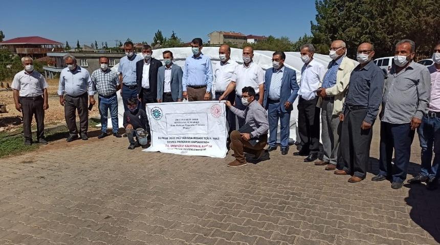 &Uuml;z&uuml;m &uuml;reticilerine &ccedil;adır dağıtıldı