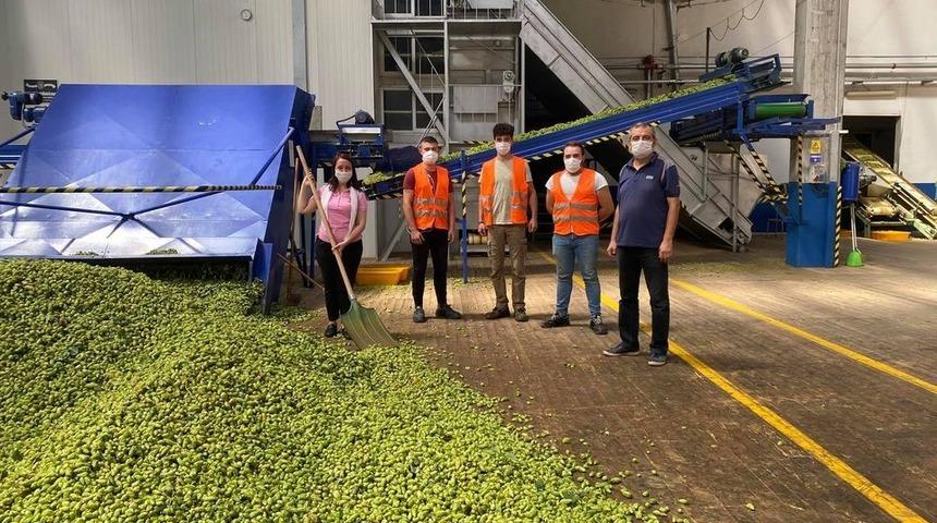 Başkan Tekin şerbet&ccedil;iotu işleme fabrikalarını ziyaret etti