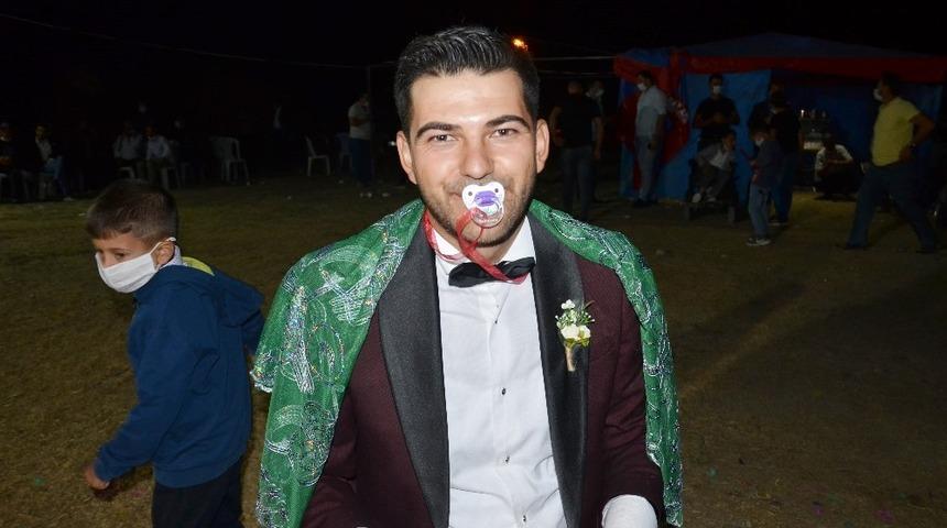 Damada gelenek adı altında zor anlar yaşattılar