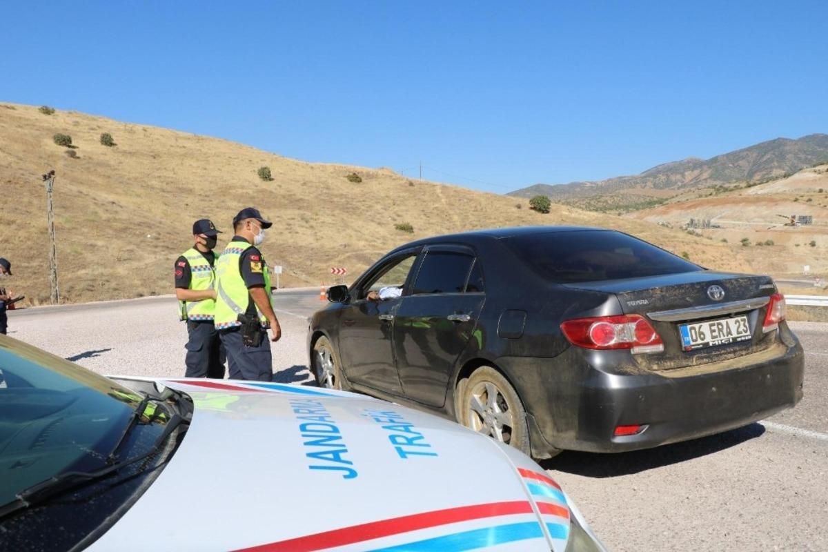 Elazığ&rsquo;da jandarma 187 personelle uygulama yaptı