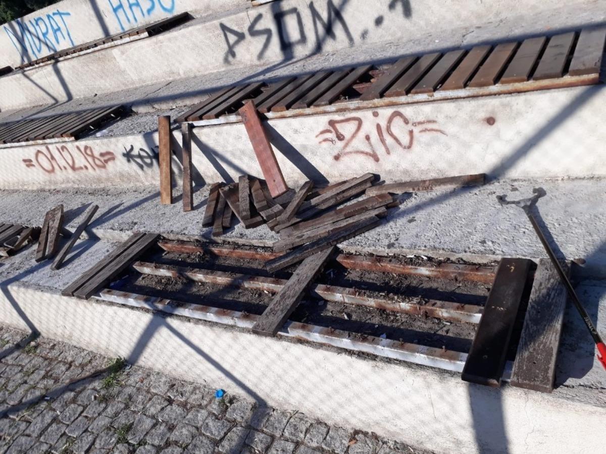 &Ouml;mer Bozkurt Parkı bir ay i&ccedil;erisinde &uuml;&ccedil; kez tahrip edildi