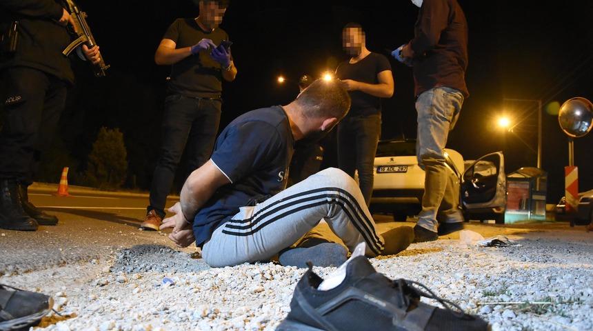 Kütahya'da film gibi kovalamaca! Ayakkabı tabanından uyuşturucu çıktı