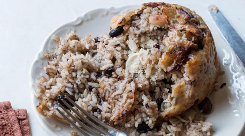 Dolma Fıstığı ve Kuş Üzümünü Buluşturan Lezzet: İç Pilav Tarifi