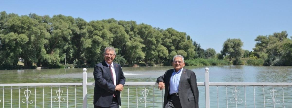 Başkan B&uuml;y&uuml;kkılı&ccedil;, "Kayseri Şeker bizim y&uuml;z akımız"