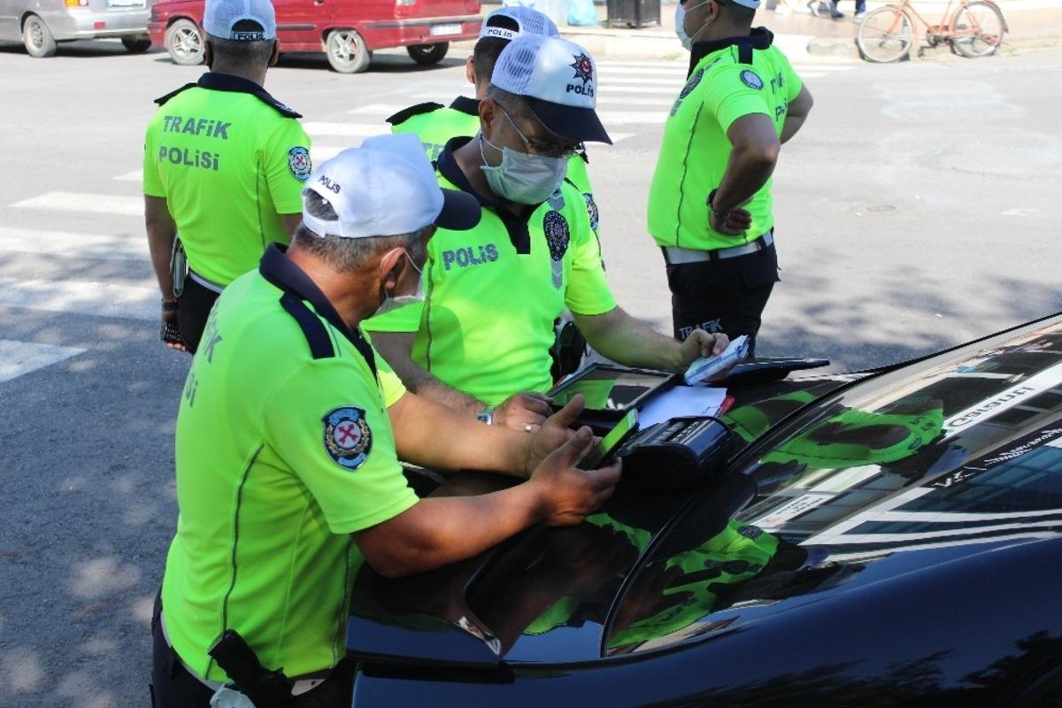 Emniyetten yaya ge&ccedil;idi uygulaması