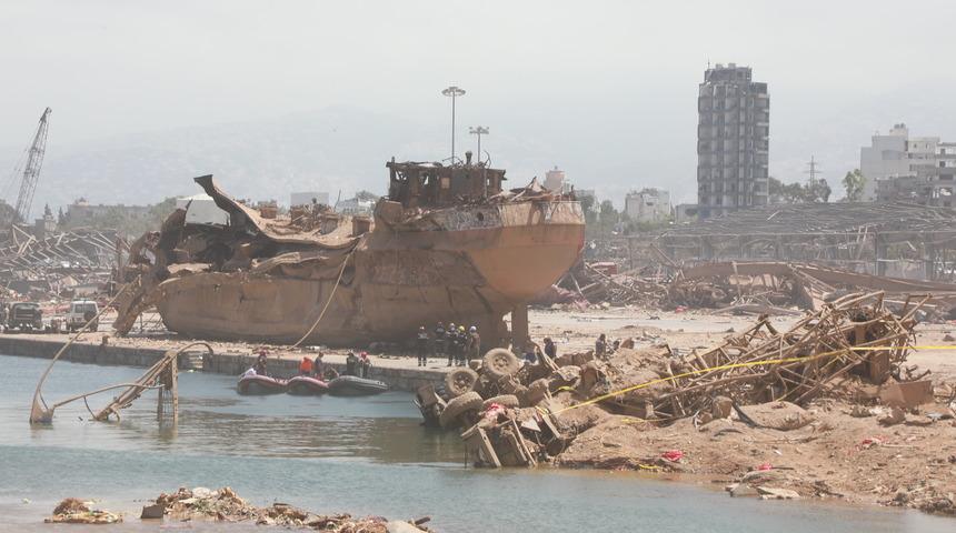 Patlamayla yerle bir olan Beyrut Limanı'nda 79 konteyner dolusu tehlikeli kimyasal daha bulundu