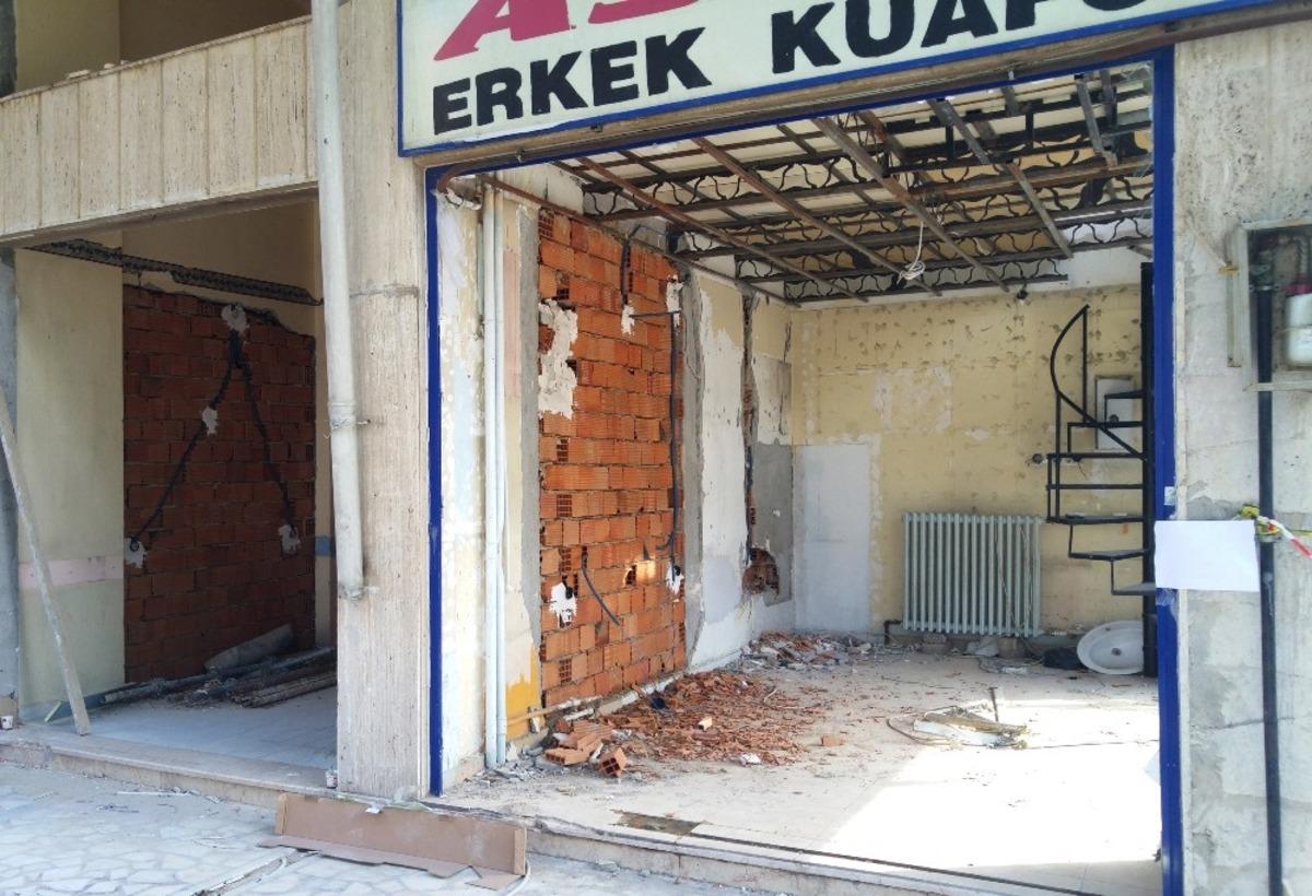 Sel&ccedil;uklu Belediyesi yangın ve patlama mağdurlarının yaralarını sardı