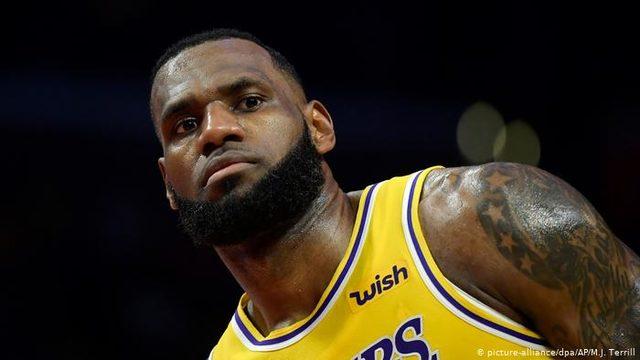 LeBron James, Kobe Bryant'a verdiği sözü tuttu