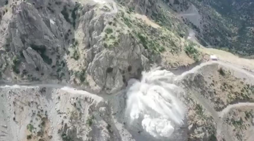 Çukurca’da yol yapım çalışması