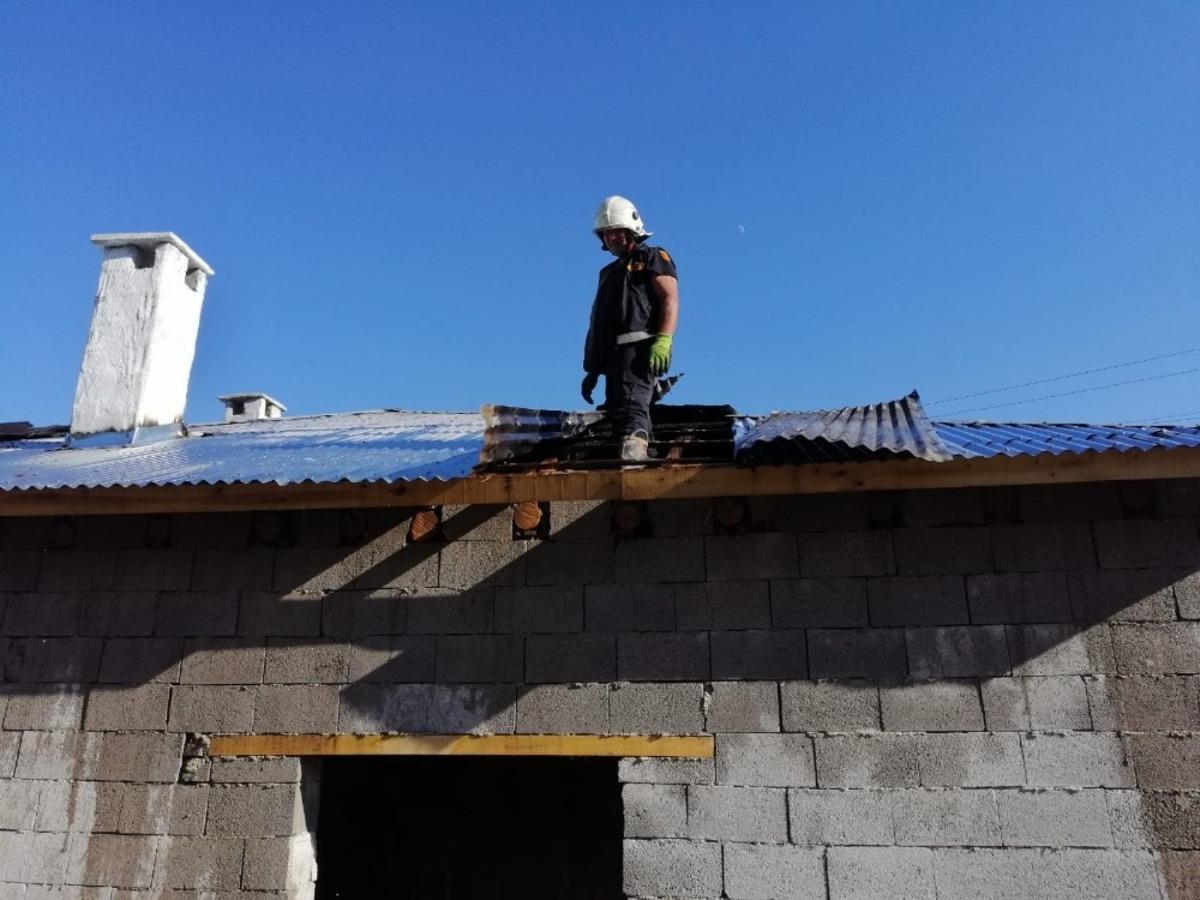 G&uuml;rpınar&rsquo;da aynı mahallede 2 ayrı yangın