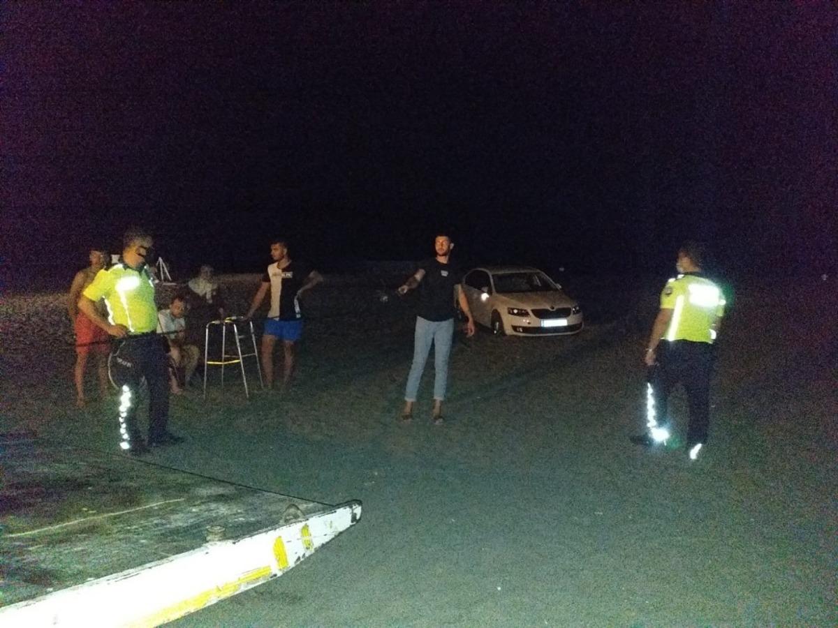 Engelli vatandaşın imdadına polis yetişti