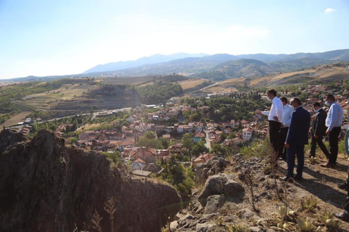 &rsquo;&rsquo;Eskigediz konaklarıyla adeta canlı bir m&uuml;ze, tanıtılması i&ccedil;in hepimize sorumluluk d&uuml;ş&uuml;yor&rsquo;&rsquo;