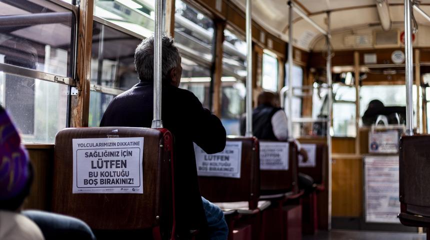 Bir grup akademisyenden dikkat çeken açıklama: 'Sosyal mesafe kuralı modası geçmiş bilime dayanıyor' 