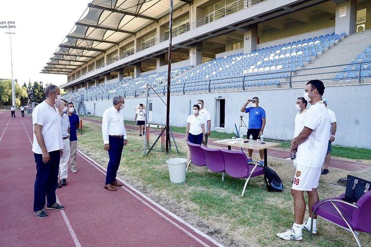 Gençler, Ege Üniversiteli olmak için ter döküyor G3