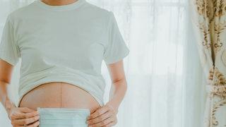 Prof. Dr. Yaprak Üstün'den gebelere koronavirüs uyarısı: 28. haftadan sonra...