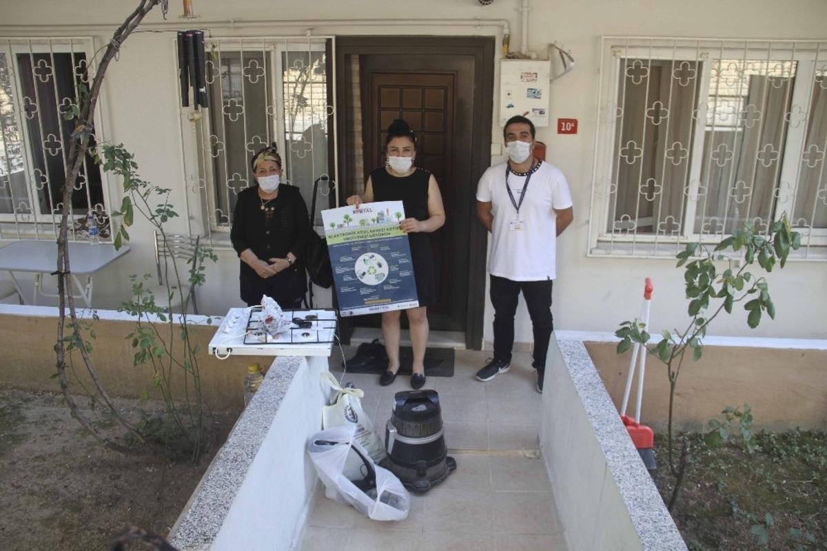 Kartal&rsquo;da elektronik atığını getiren hediye kazanıyor