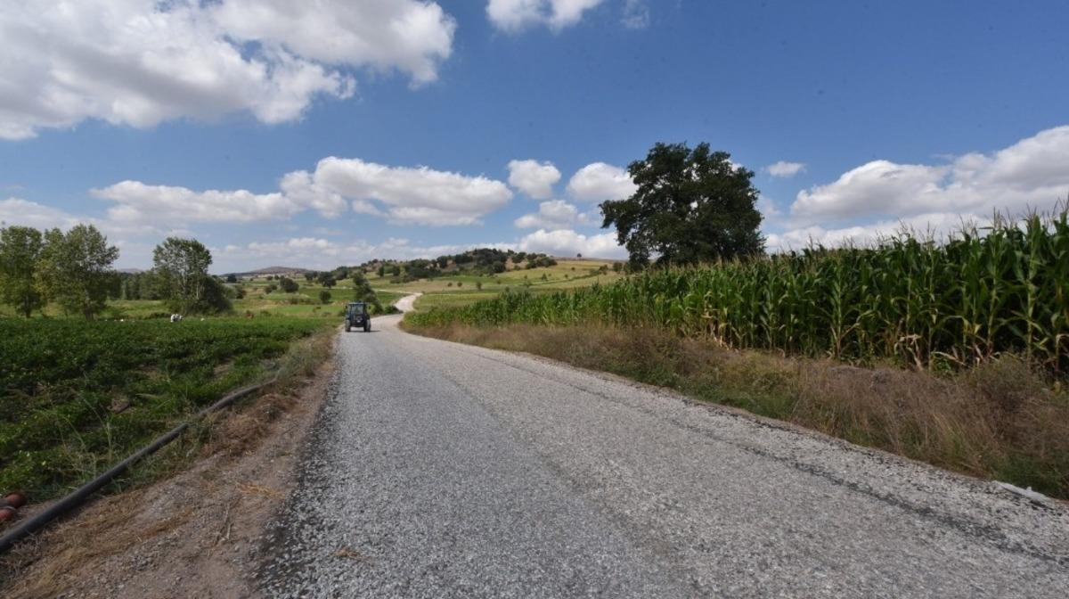 Karesi&rsquo;de kırsal mahalle yolları yapılıyor