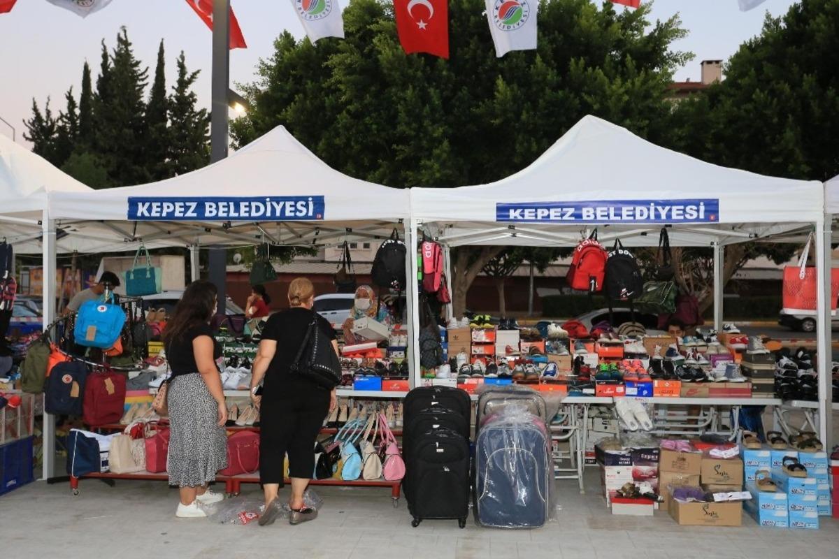 Bu hafta indirimli alışverişte kitap ve kırtasiye satılacak