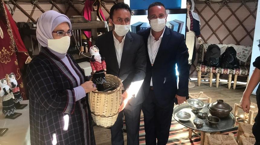 Emine Erdoğan&rsquo;dan B&uuml;y&uuml;kşehir&rsquo;e &ouml;vg&uuml;
