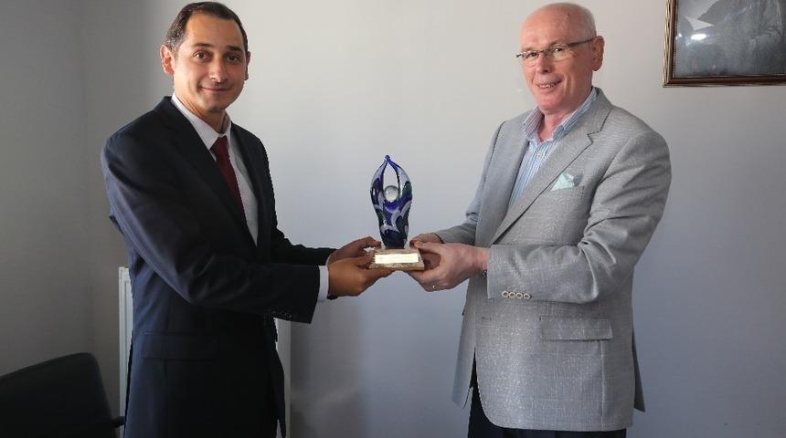 Kazım Kurt&rsquo;tan Basın İlan Kurumuna iade-i ziyaret