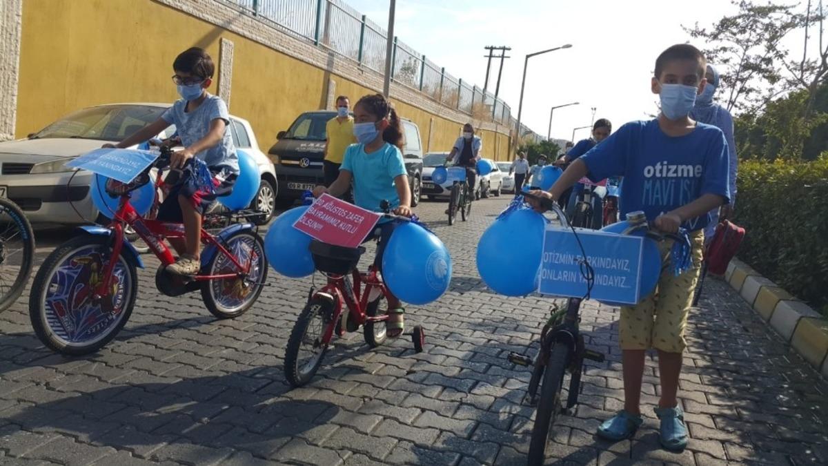 Otizmli &ccedil;ocuklar 30 Ağustos Zafer Bayramı i&ccedil;in pedal &ccedil;evirdi