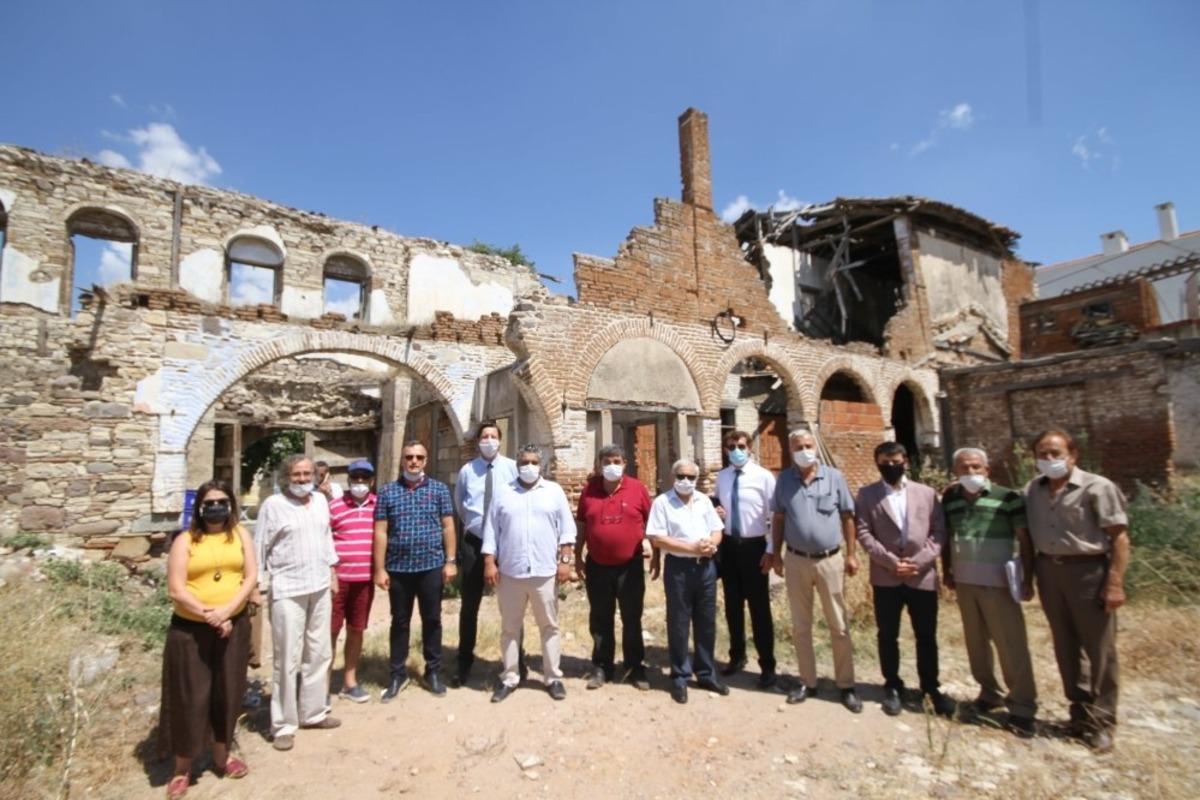 Ayvalık&rsquo;ta eski yapılar g&uuml;n y&uuml;z&uuml;ne kavuşturulacak