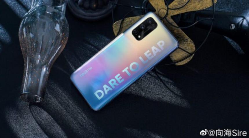 Realme X7 Pro fiyatı ile şaşırtabilir