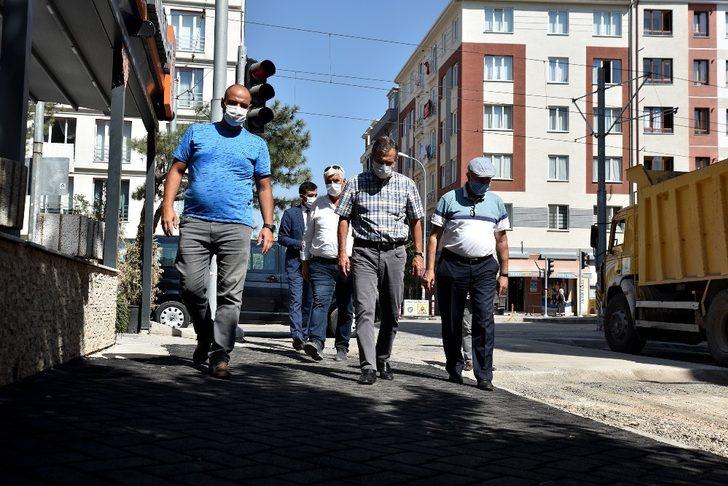 Başkan Ataç yol ve kaldırım çalışmalarını inceledi G1