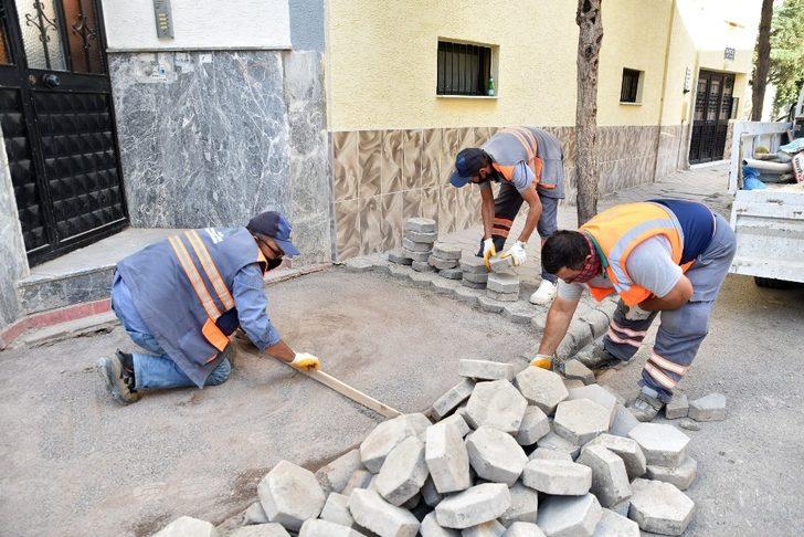 Başkan Ataç yol ve kaldırım çalışmalarını inceledi G3