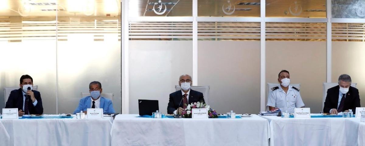 Vali K&ouml;şger, beş il&ccedil;enin pandemi verileri bilgisini aldı